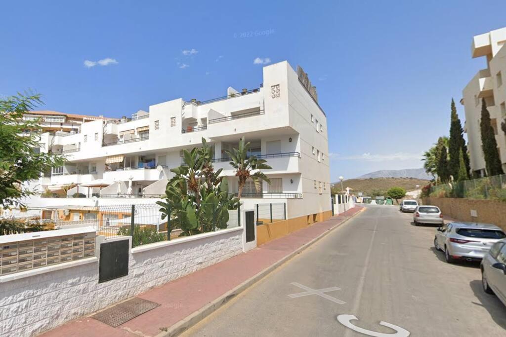 Beautiful 2-bedroom Flat - Pool And Paddle Court Apartamento Málaga