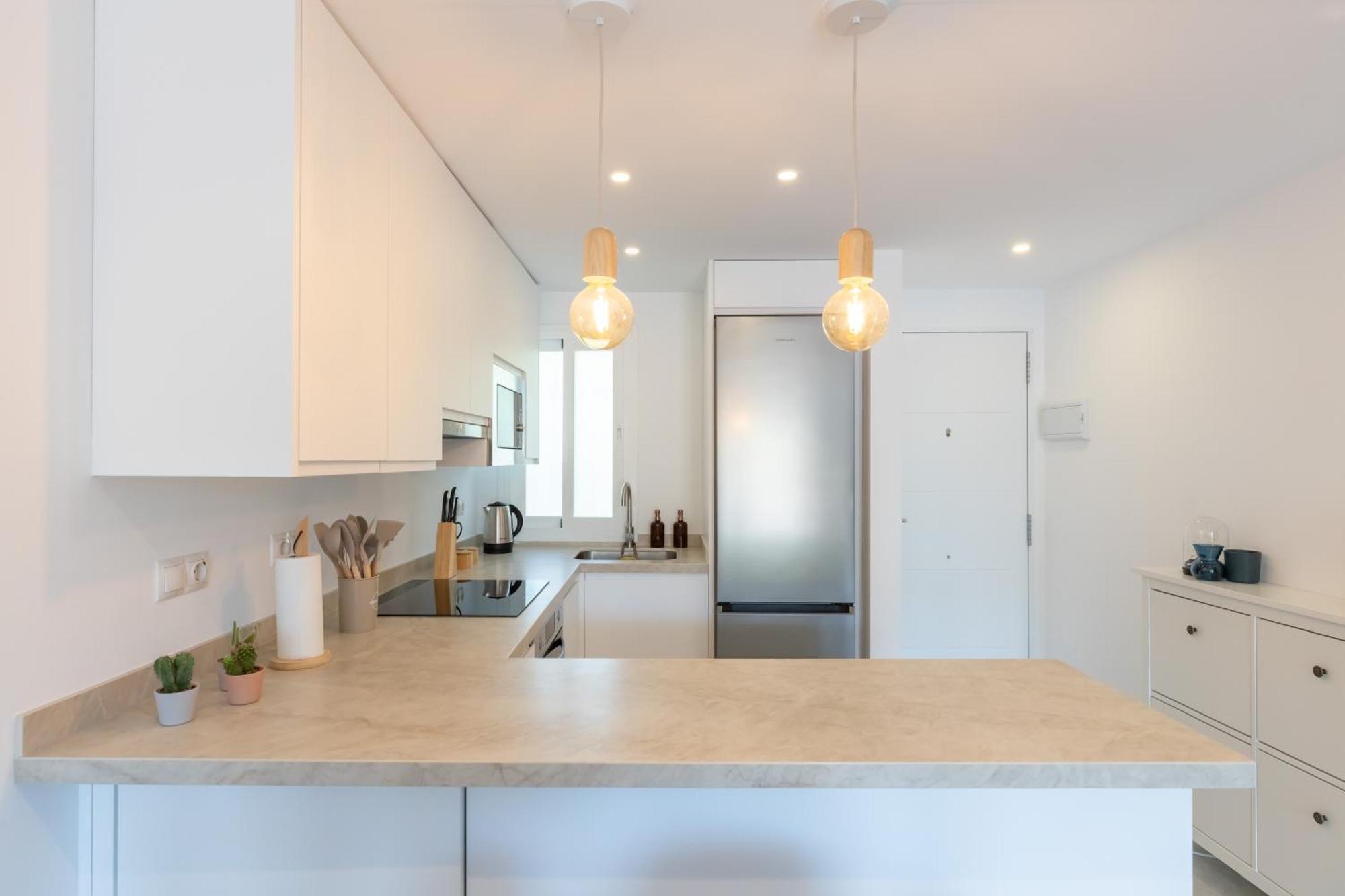 Apartment Beautiful 2-bedroom Flat - Pool And Paddle Court Malaga